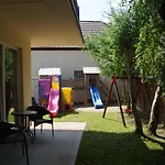 Bursztyn 2 - Na Parterze - Rowery - Plac Zabaw - Tenis Stolowy Homestay szállás *