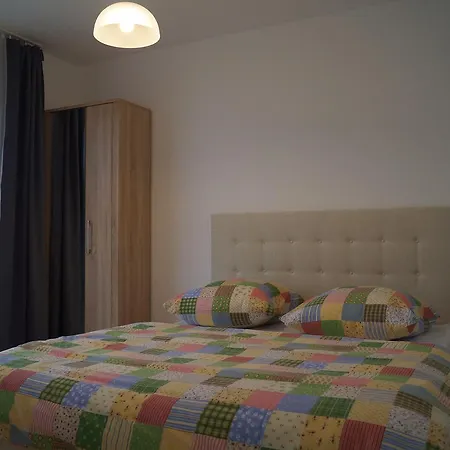 Bursztyn 2 - Na Parterze - Rowery - Plac Zabaw - Tenis Stolowy Ubytování v soukromí