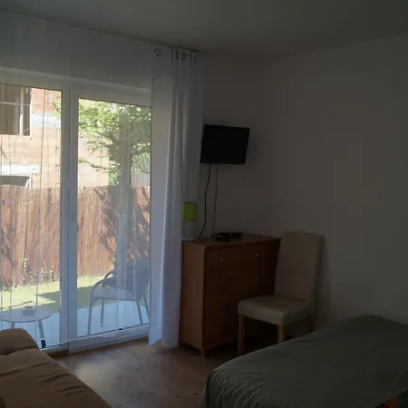 Bursztyn 2 - Na Parterze - Rowery - Plac Zabaw - Tenis Stolowy Homestay szállás *