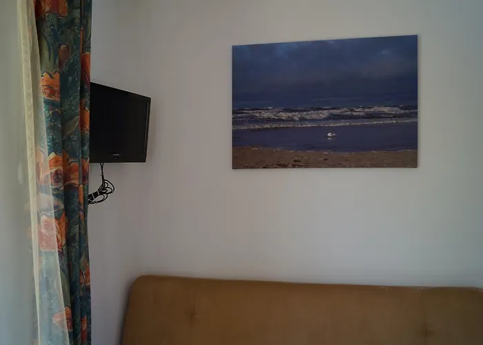 Bursztyn 2 - Na Parterze - Rowery - Plac Zabaw - Tenis Stolowy Homestay szállás *